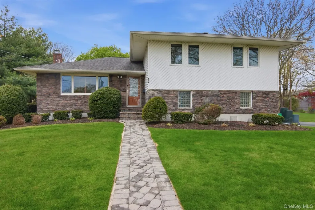 23 Sarina Drive Commack NY 11725