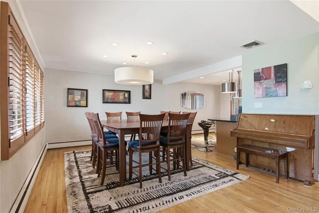 23 Sarina Drive Commack NY 11725