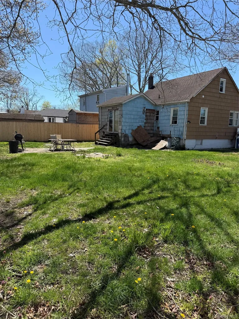 11 George Drive Mastic NY 11950