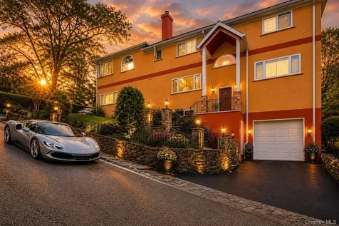 6 Inwood Place New Rochelle NY 10801