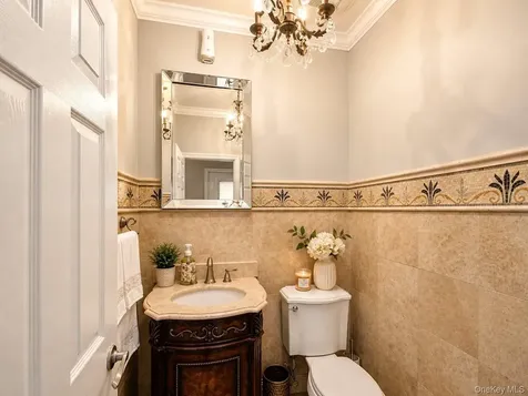 6 Inwood Place New Rochelle NY 10801