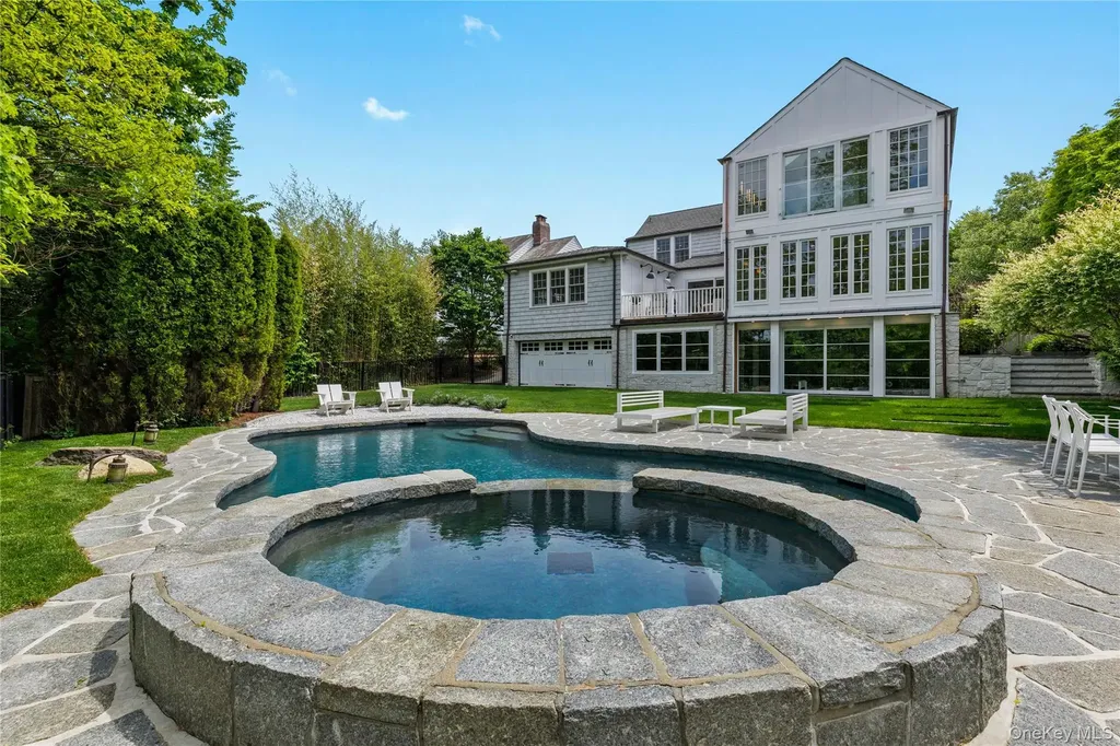 746 The Parkway Mamaroneck NY 10543