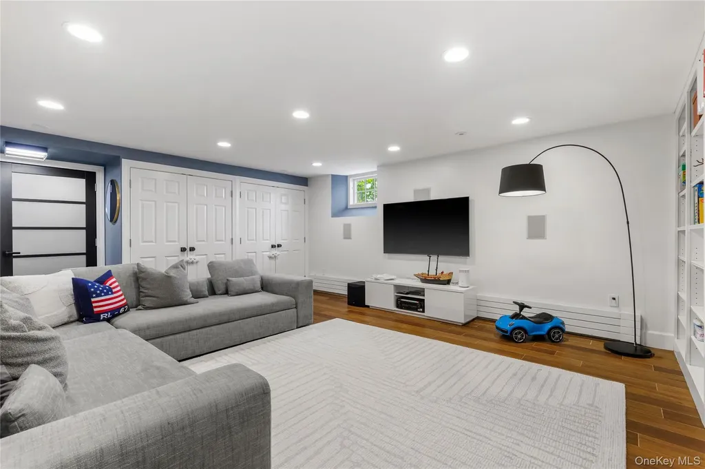 746 The Parkway Mamaroneck NY 10543