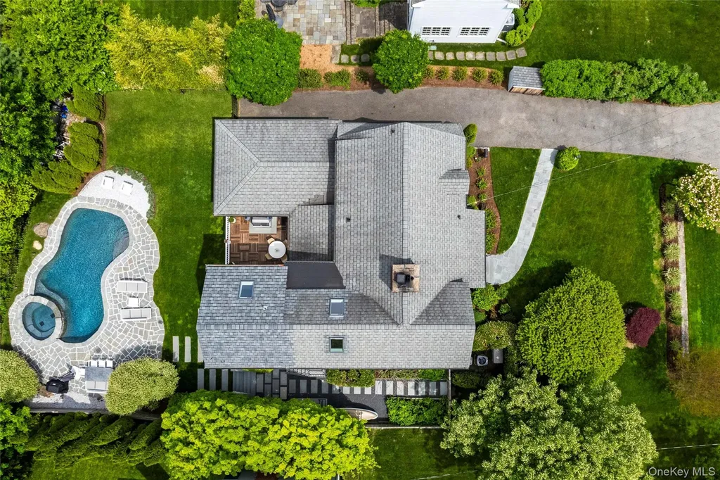 746 The Parkway Mamaroneck NY 10543