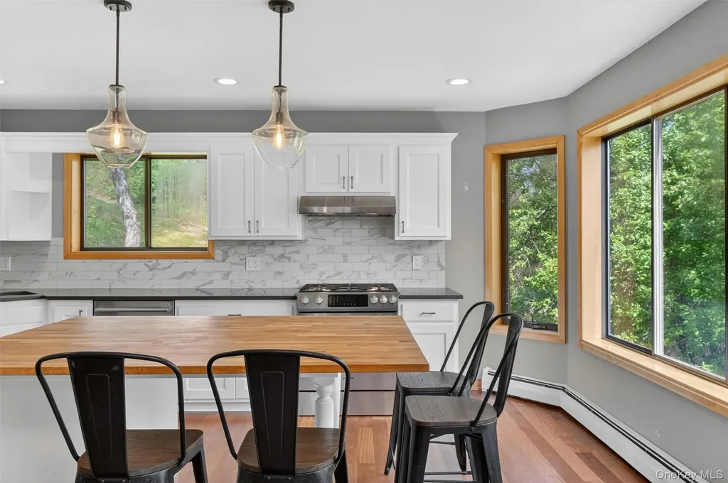 85 Ward Road Salt Point NY 12578