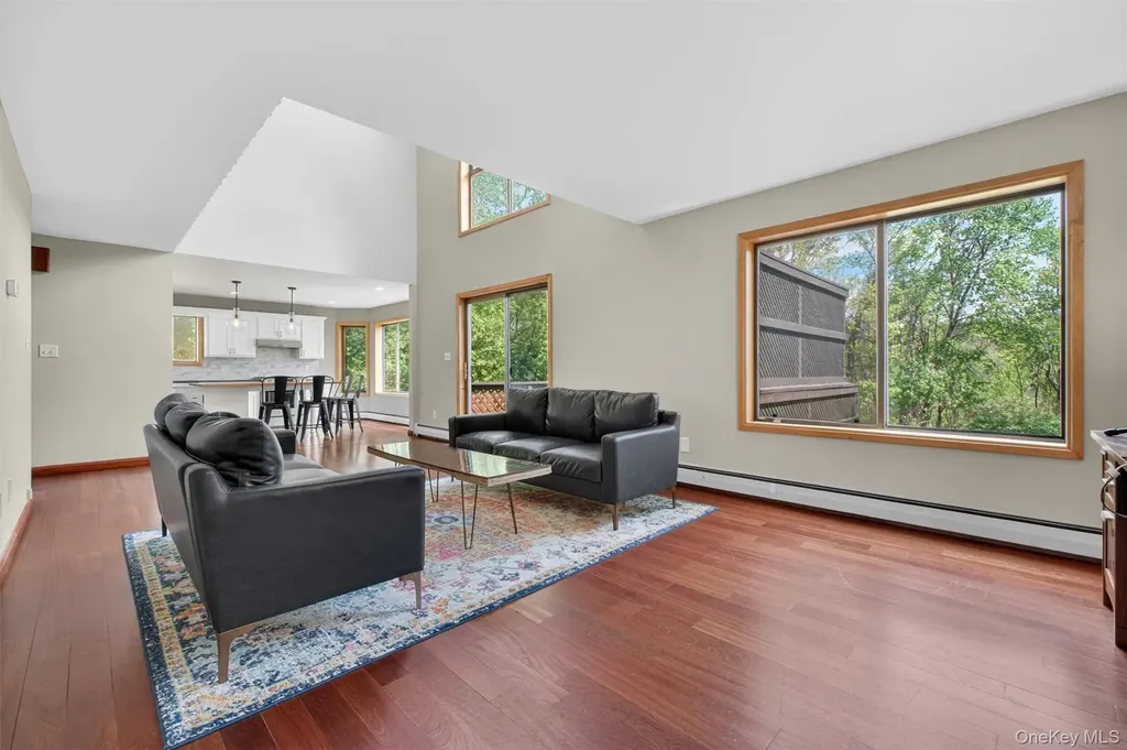 85 Ward Road Salt Point NY 12578