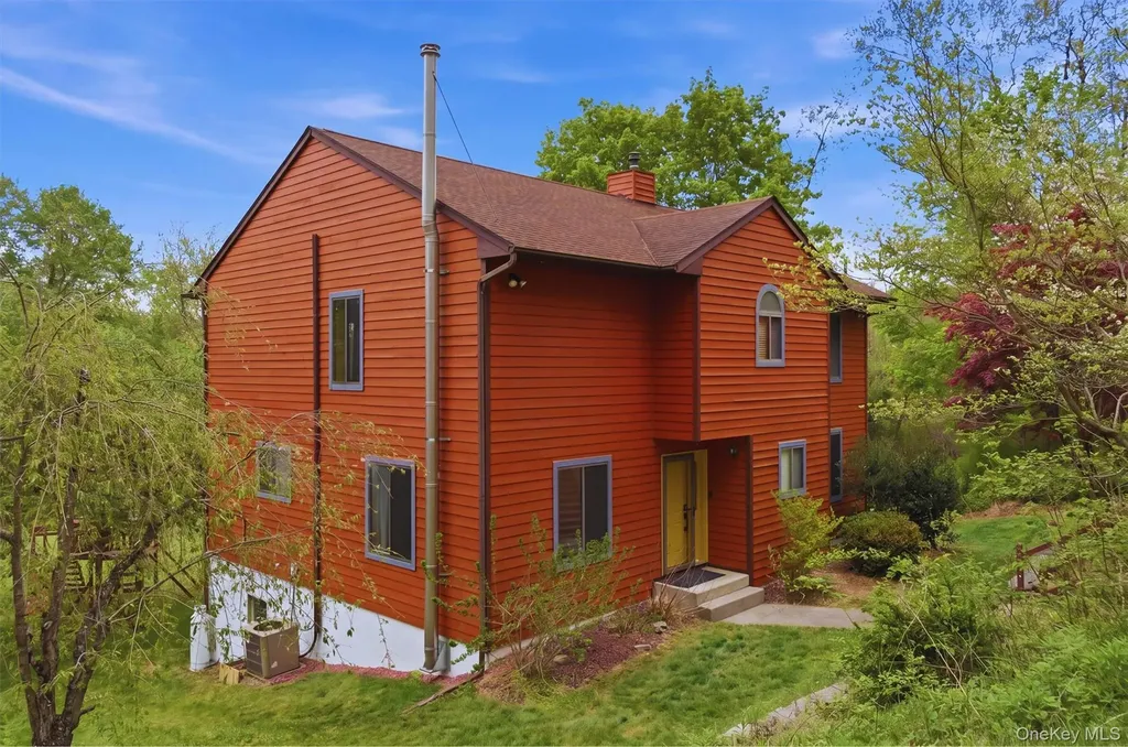 85 Ward Road Salt Point NY 12578
