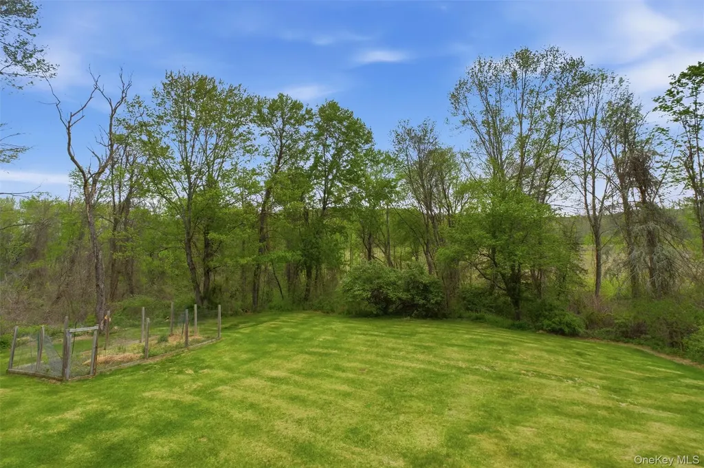 85 Ward Road Salt Point NY 12578