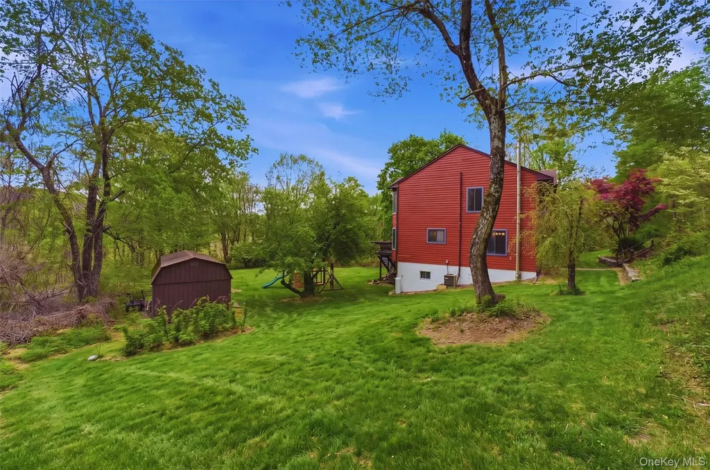 85 Ward Road Salt Point NY 12578