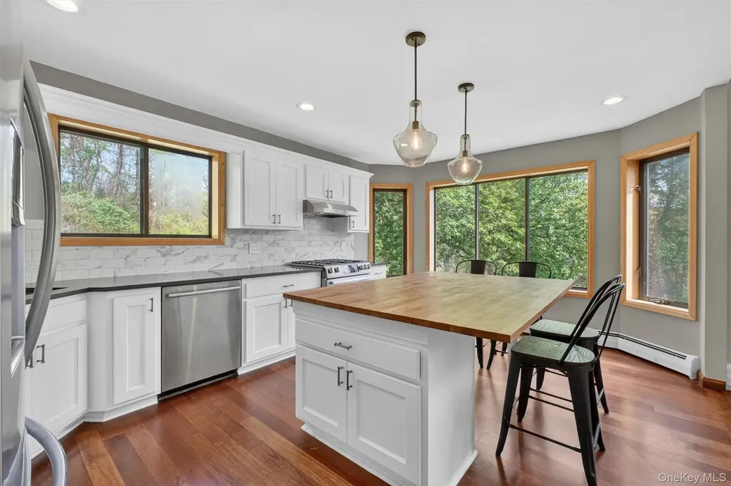 85 Ward Road Salt Point NY 12578