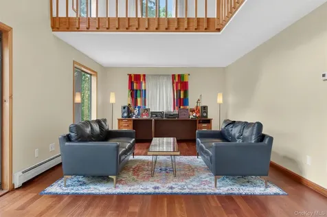 85 Ward Road Salt Point NY 12578