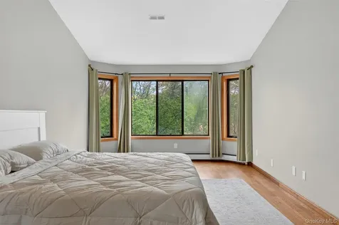 85 Ward Road Salt Point NY 12578