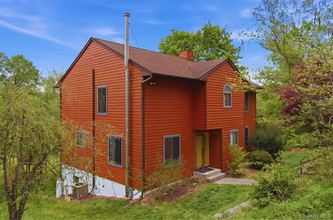 85 Ward Road Salt Point NY 12578