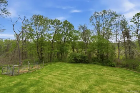 85 Ward Road Salt Point NY 12578