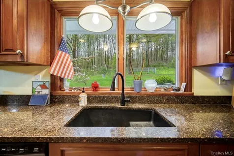 287 Hunns Lake Road Stanfordville NY 12581