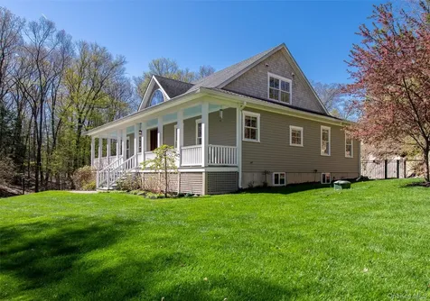 21 Peacock Road Rhinebeck NY 12572