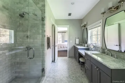 21 Peacock Road Rhinebeck NY 12572