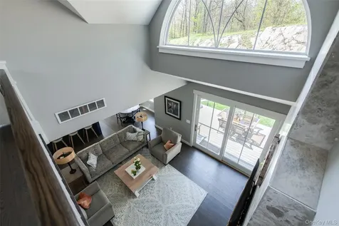 21 Peacock Road Rhinebeck NY 12572