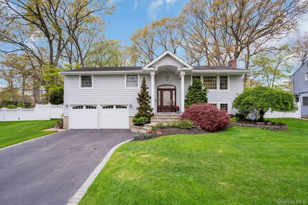 22 Abbey Drive Commack NY 11725