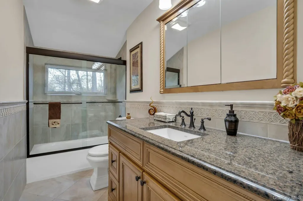 22 Abbey Drive Commack NY 11725