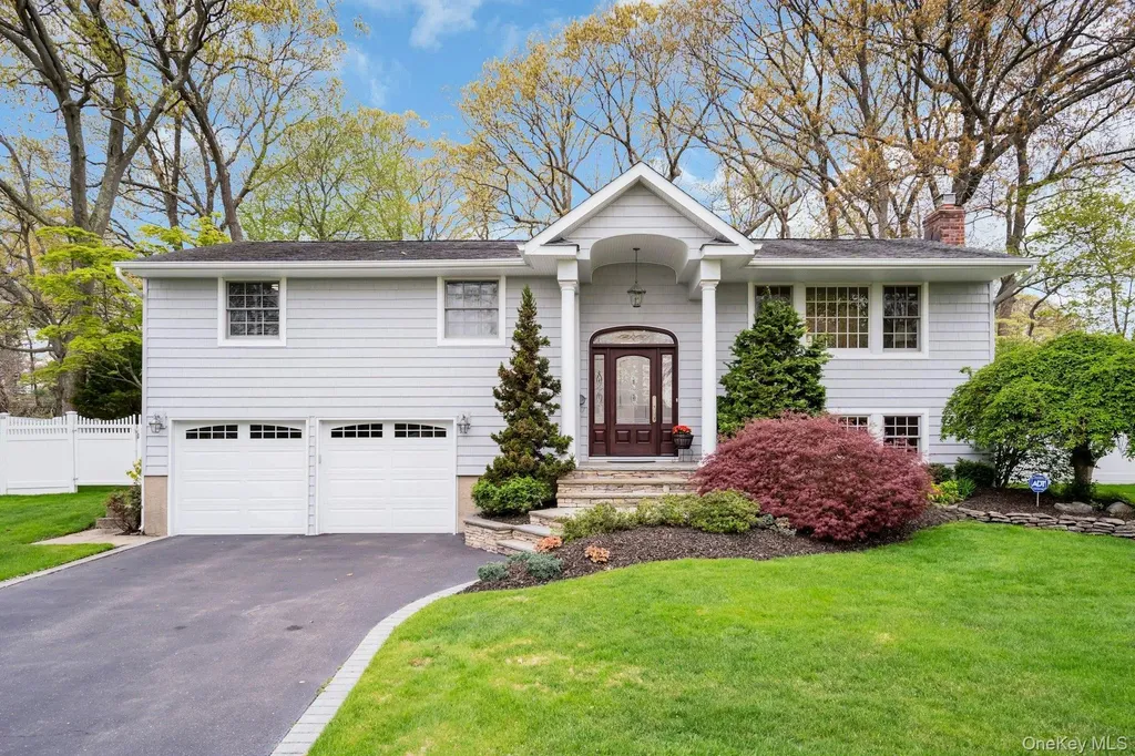 22 Abbey Drive Commack NY 11725