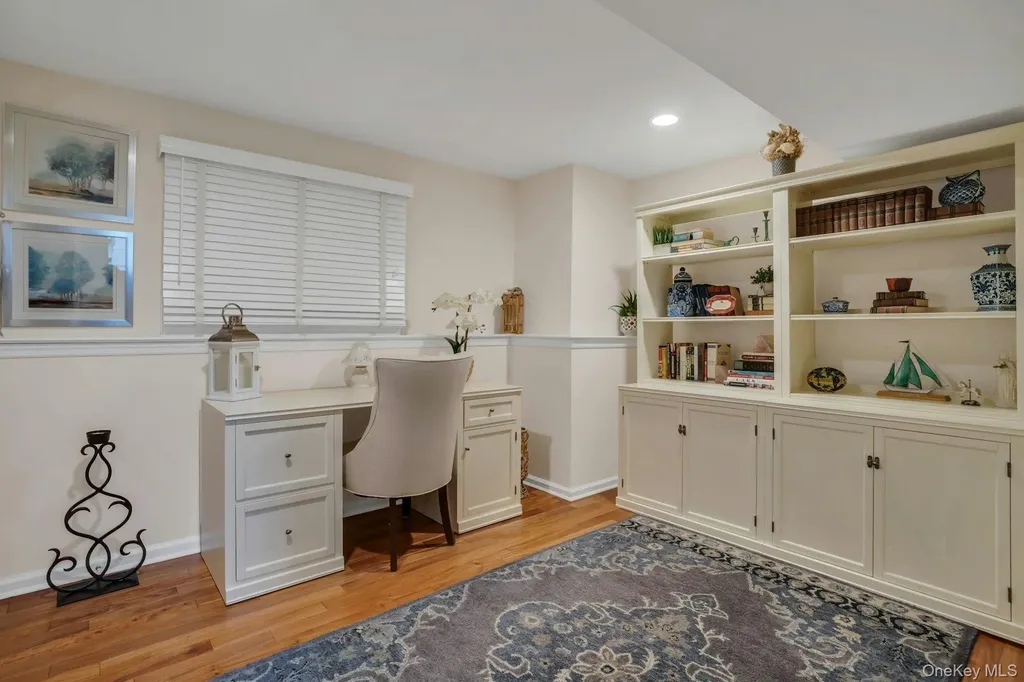 22 Abbey Drive Commack NY 11725