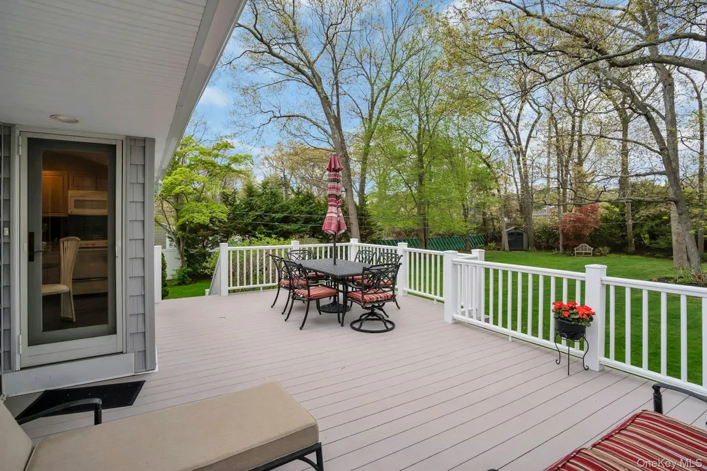 22 Abbey Drive Commack NY 11725
