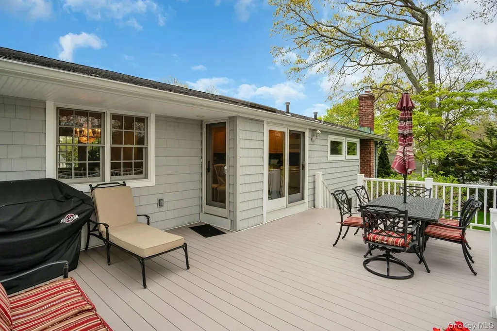 22 Abbey Drive Commack NY 11725