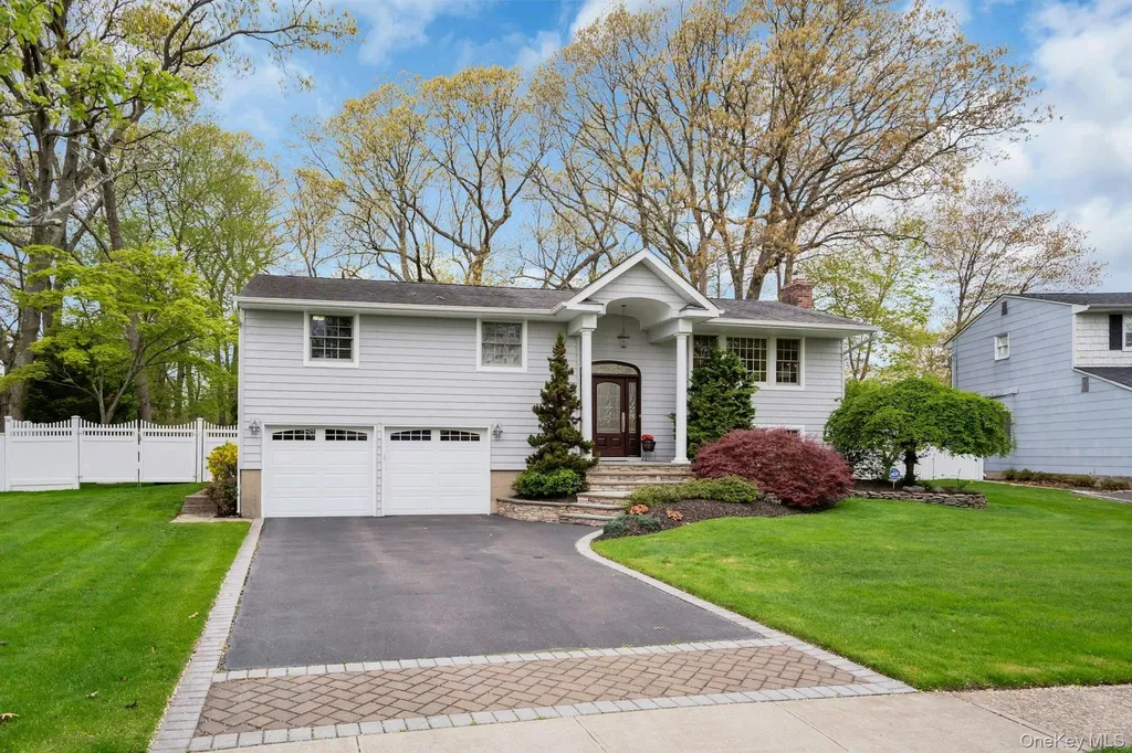 22 Abbey Drive Commack NY 11725
