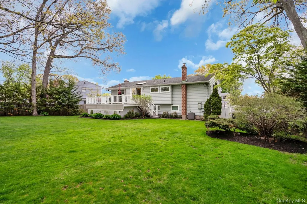 22 Abbey Drive Commack NY 11725