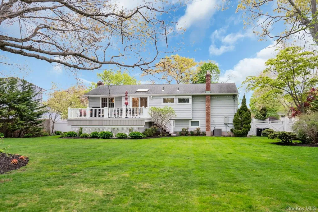 22 Abbey Drive Commack NY 11725