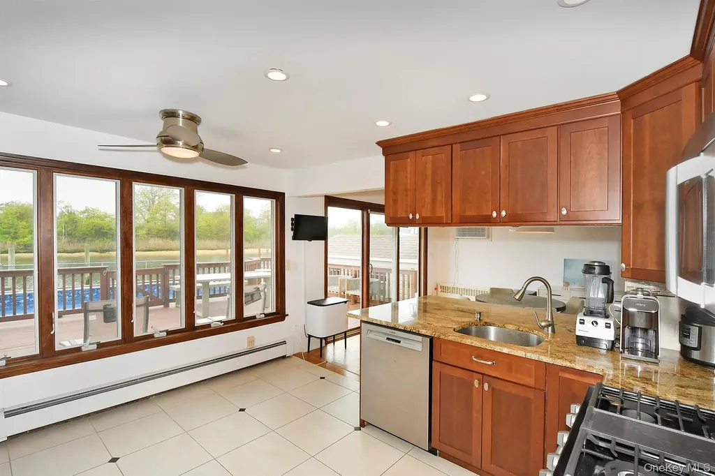 3544 Woodward Street Oceanside NY 11572