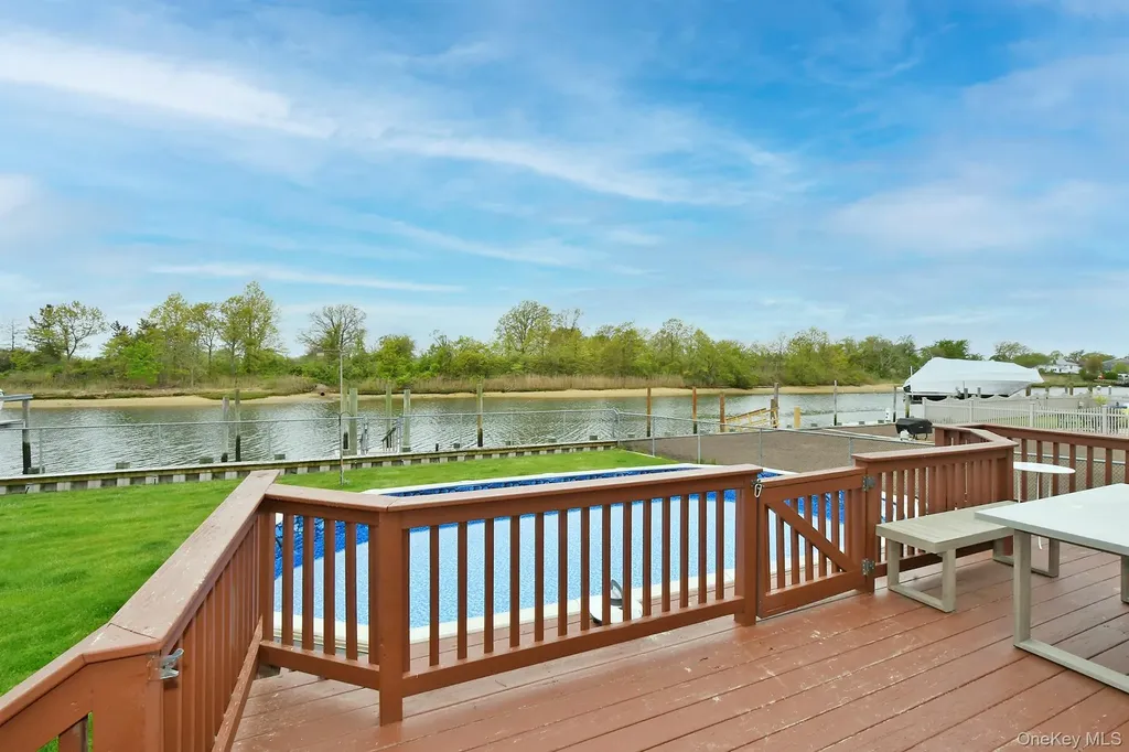 3544 Woodward Street Oceanside NY 11572