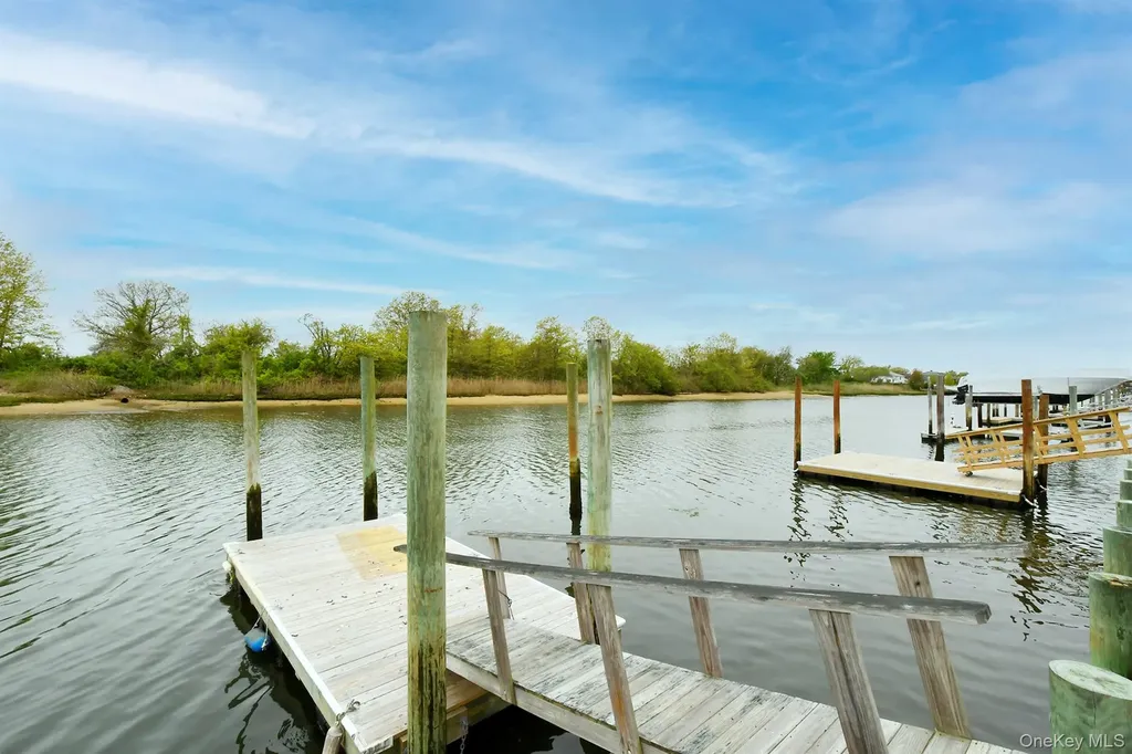 3544 Woodward Street Oceanside NY 11572