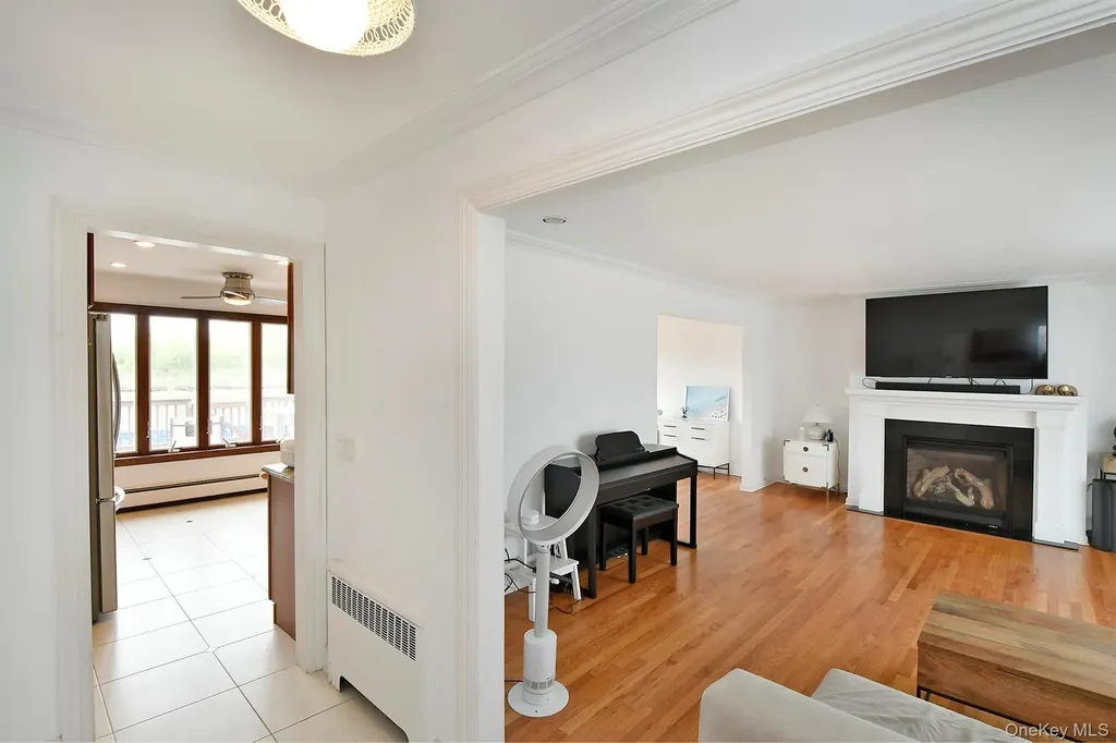 3544 Woodward Street Oceanside NY 11572
