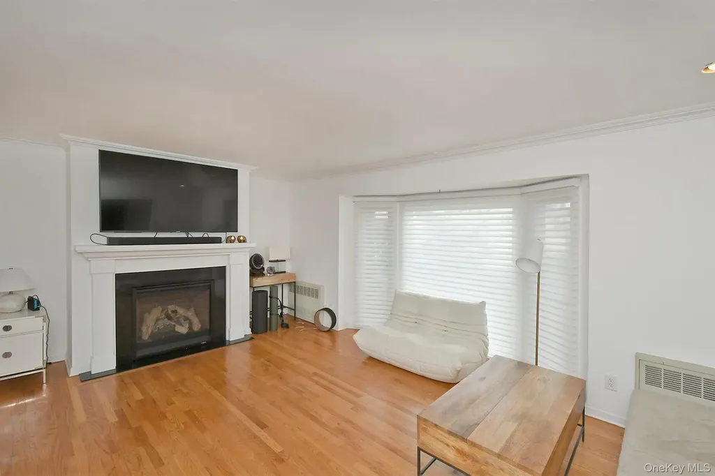 3544 Woodward Street Oceanside NY 11572