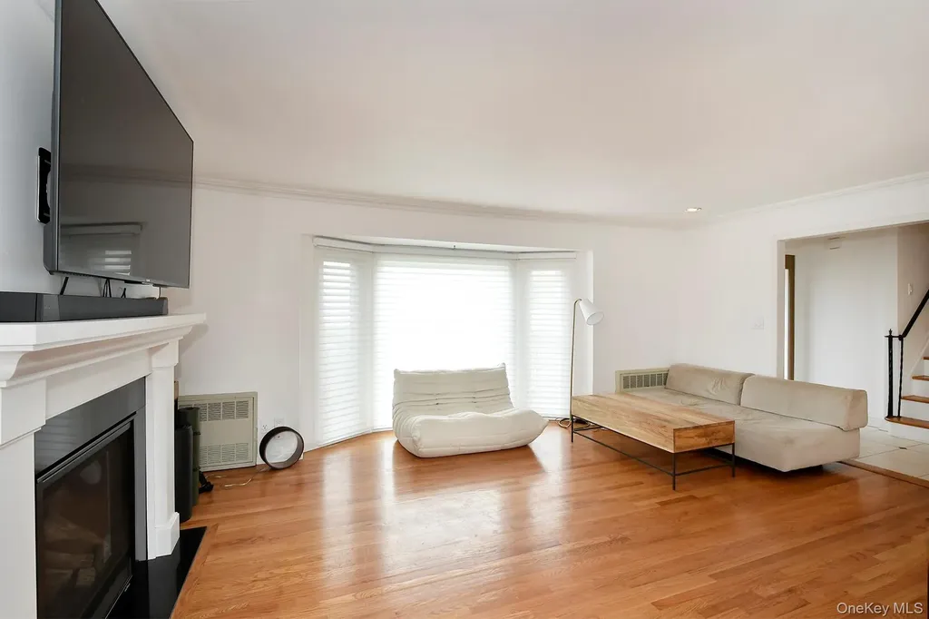 3544 Woodward Street Oceanside NY 11572