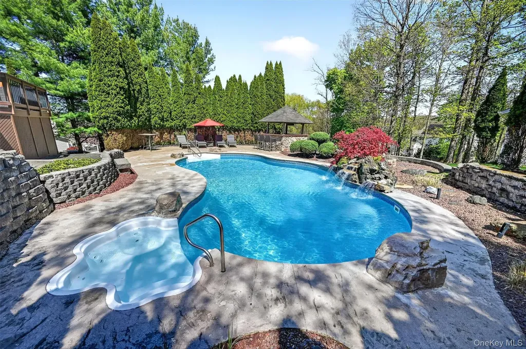 18 Peterson Road Monroe NY 10950