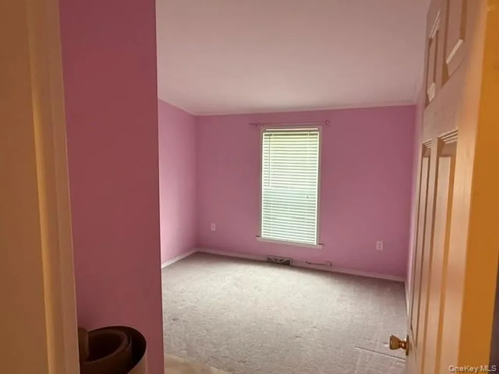 4 Delray Circle Poughkeepsie NY 12603
