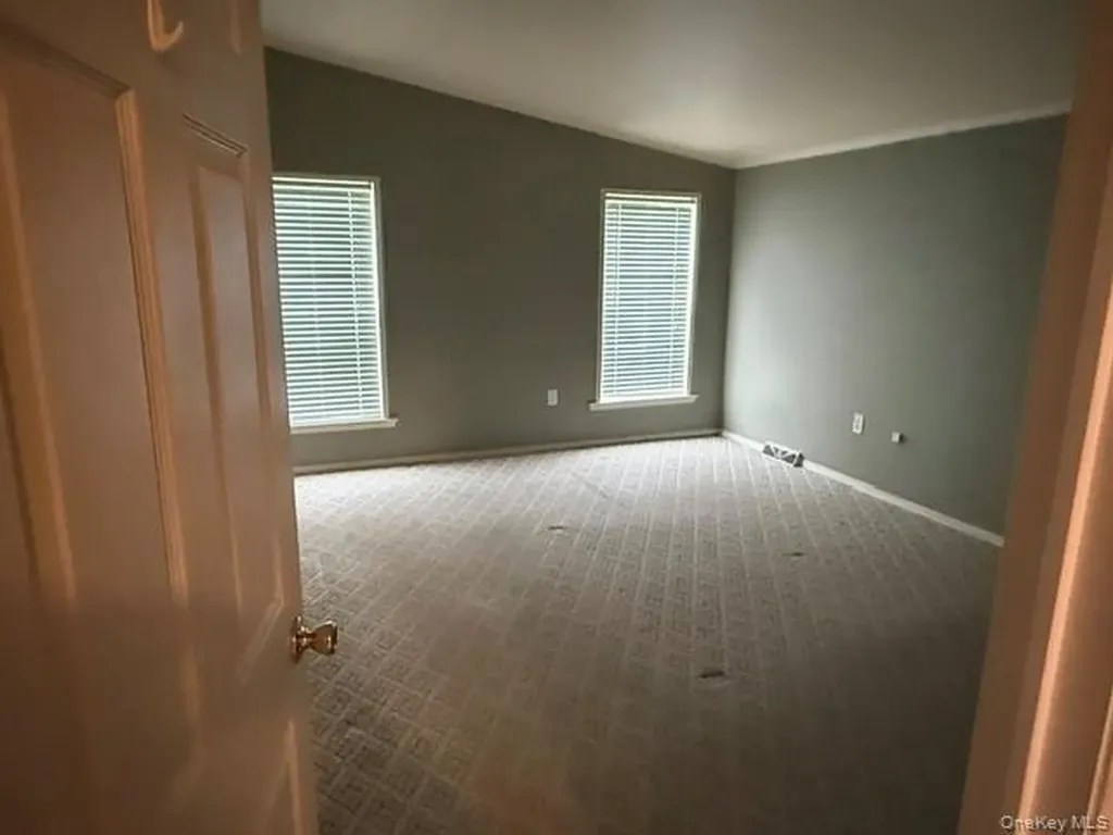4 Delray Circle Poughkeepsie NY 12603