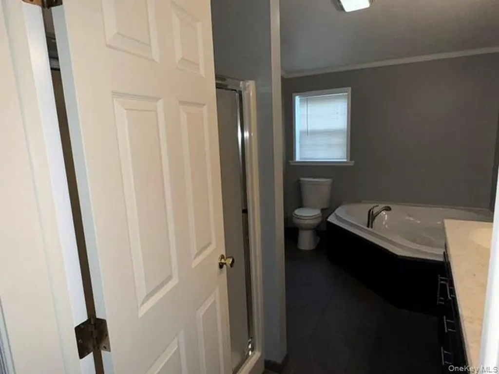 4 Delray Circle Poughkeepsie NY 12603