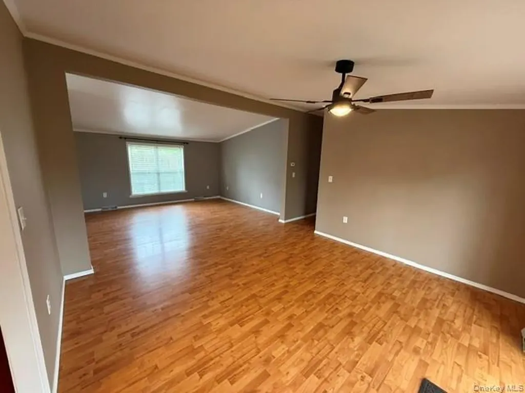 4 Delray Circle Poughkeepsie NY 12603