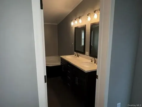 4 Delray Circle Poughkeepsie NY 12603