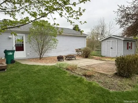4 Delray Circle Poughkeepsie NY 12603