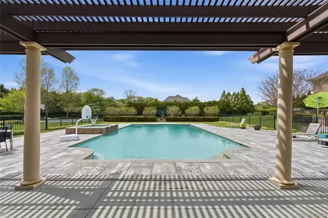 6 Evergreen Way Old Brookville NY 11545