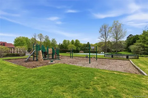 6 Evergreen Way Old Brookville NY 11545