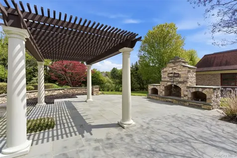 6 Evergreen Way Old Brookville NY 11545