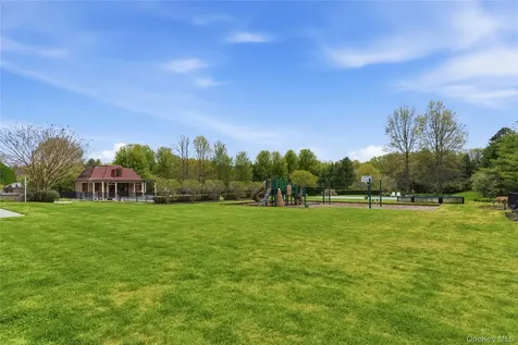 6 Evergreen Way Old Brookville NY 11545