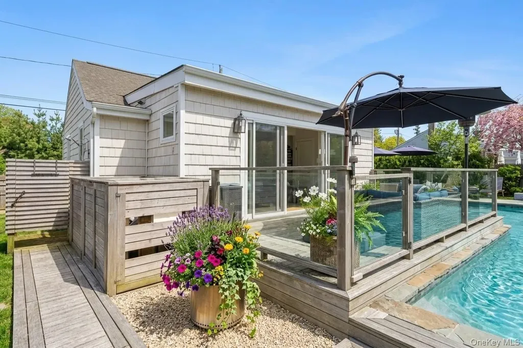 8 Elder Avenue Hampton Bays NY 11946