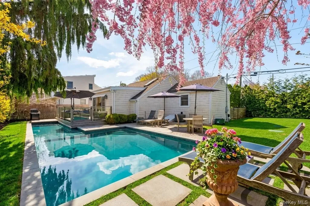 8 Elder Avenue Hampton Bays NY 11946